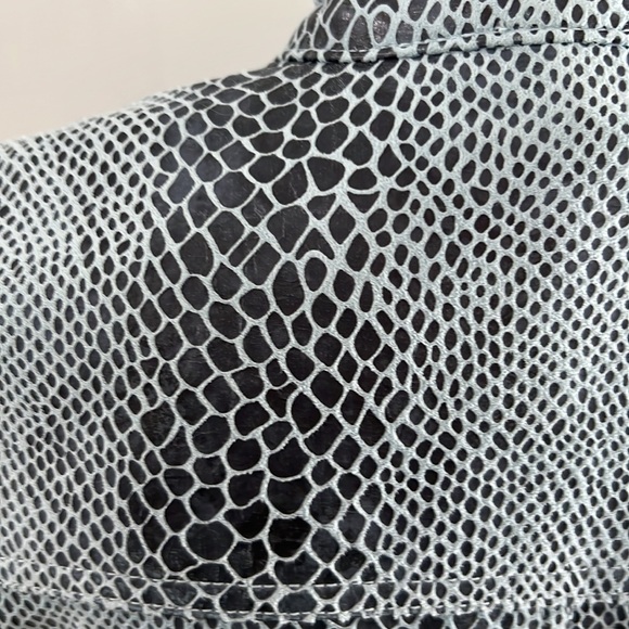 Dialogue Jacket - Picture 12 of 15